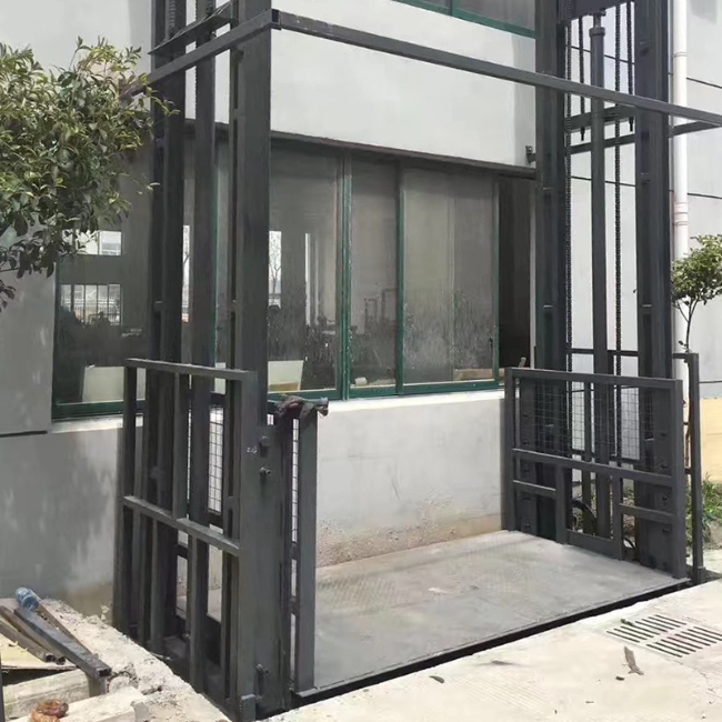 荣邦乡5吨室外升降货梯